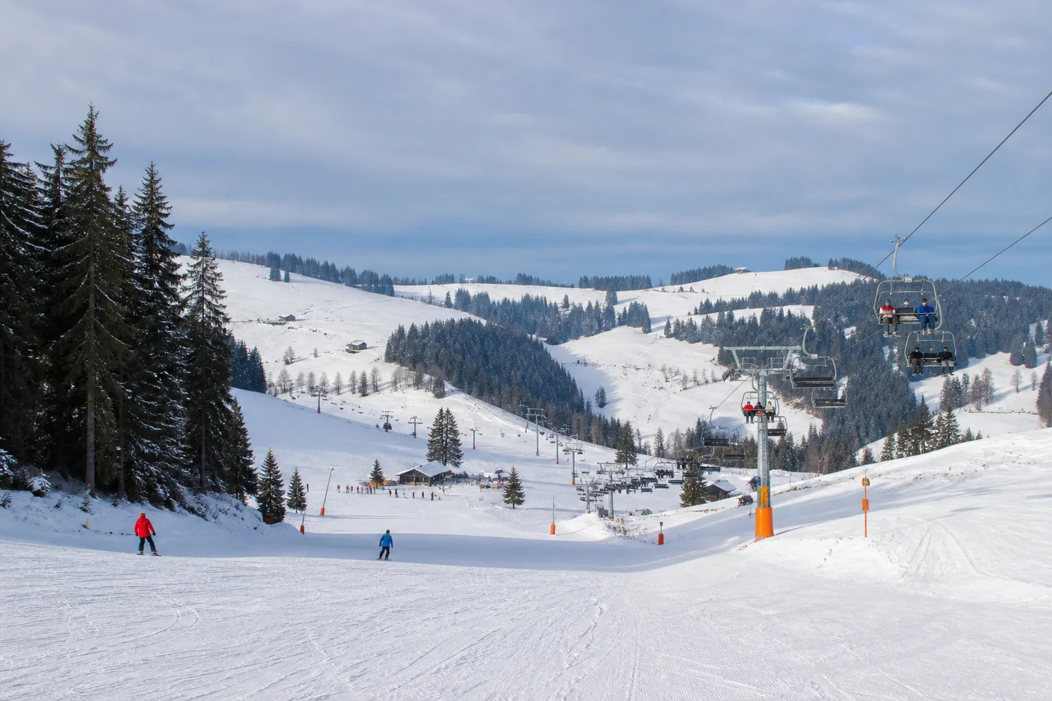 Vlastná fotografia menšieho švajčiarskeho rodinného areálu pre stredisko Lenzerheide